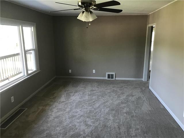5701 CAMBRIDGE Avenue, Raytown, MO 64129