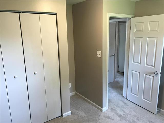 5701 CAMBRIDGE Avenue, Raytown, MO 64129