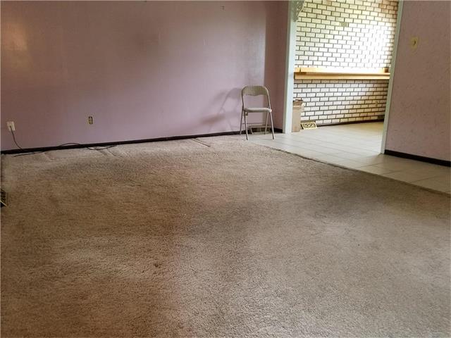 8325 E 55th Street, Kansas City, MO 64129