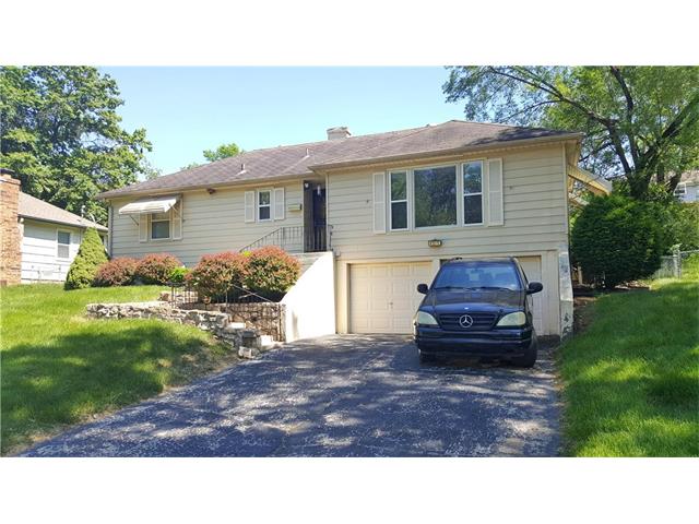 4313 E 52ND Street, Kansas City, MO 64130