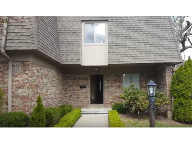 1734 E 97th Street, Kansas City, MO 64131