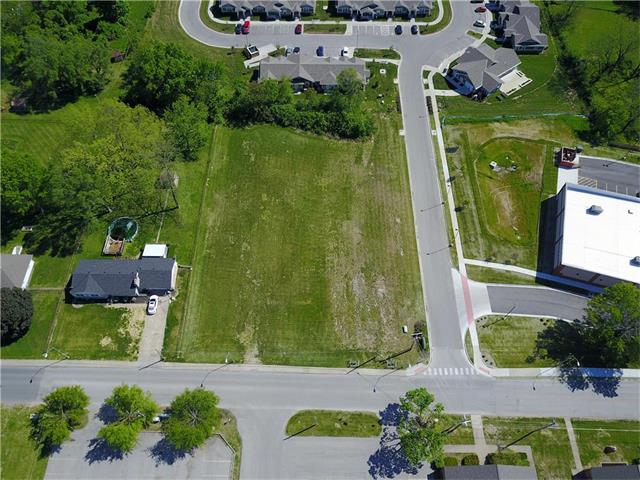 12013 E 51st Street, Raytown, MO 64133