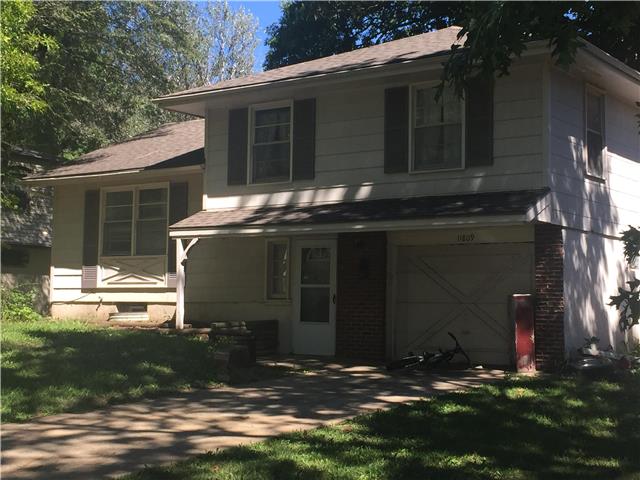 11809 ARMITAGE Drive, Kansas City, MO 64134