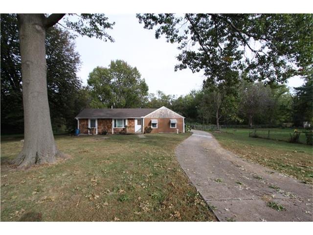 4901 PHELPS Road, Kansas City, MO 64136