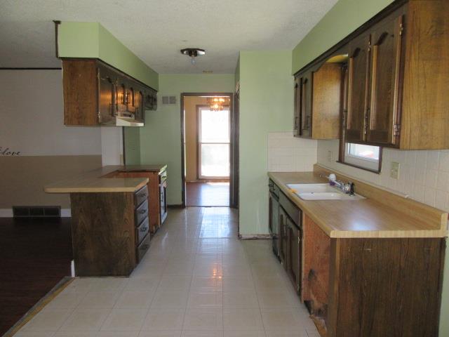 9500 E 89TH Street, Kansas City, MO 64138