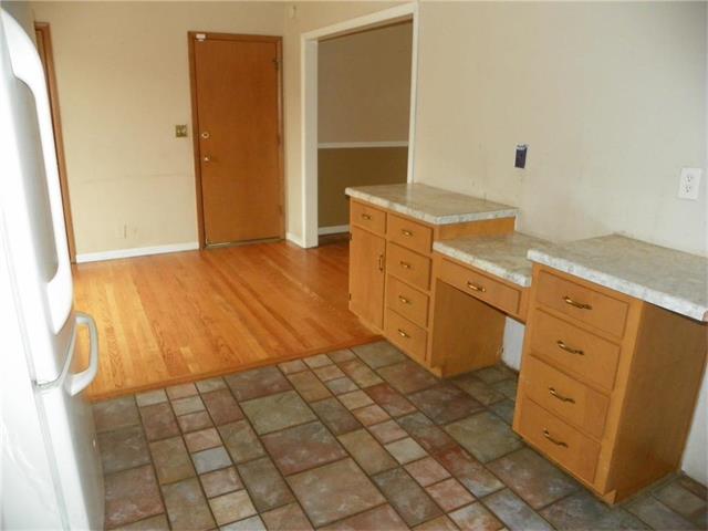 8608 Kentucky Avenue, Raytown, MO 64138