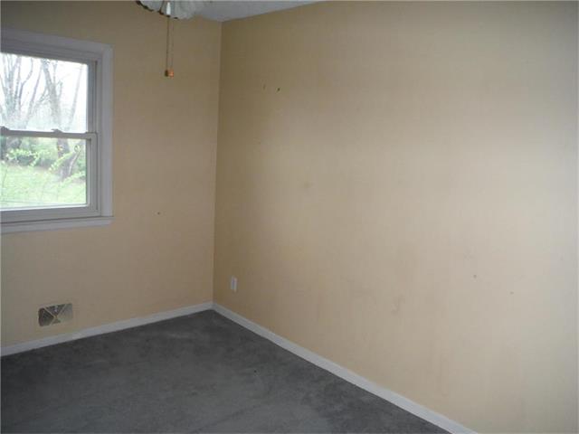 10012 E 83RD Street, Raytown, MO 64138