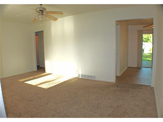 8313 SPRING VALLEY Road, Raytown, MO 64138