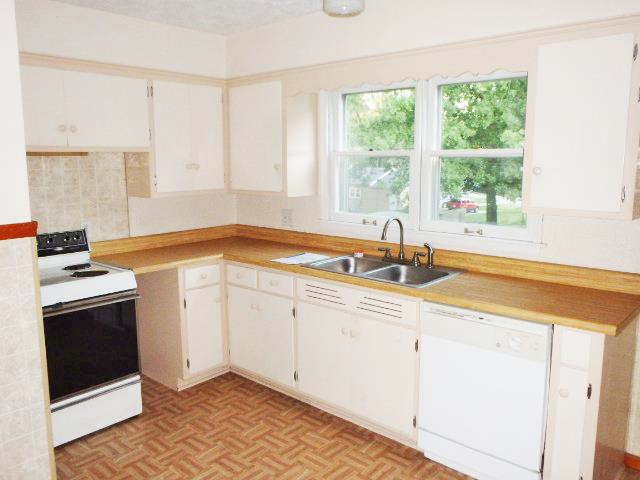 10113 E 78th TerRaytown, MO, 64138Jackson County
