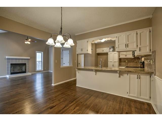 8214 N Revere Ct, Kansas City, United States 64151