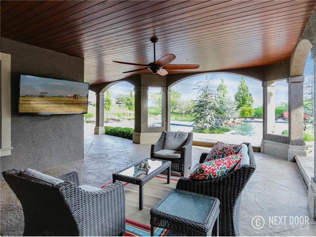 12673 NW 45 Highway, Parkville, MO 64152