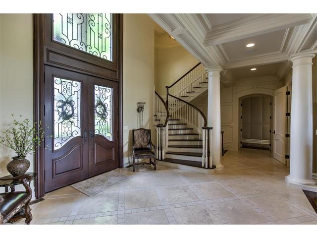 6924 Watson's Country Lane, Parkville, MO 64152