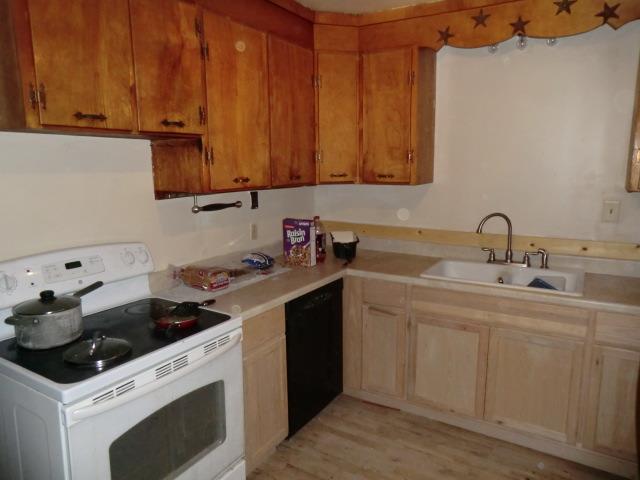 13017 Matton Lane, Parkville, MO 64152