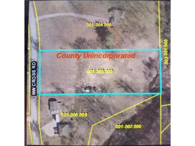 6705 NW Cross Road, Parkville, MO 64152