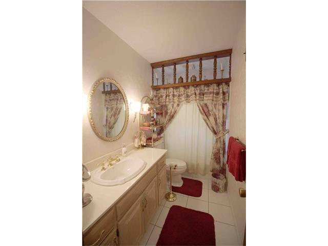 6907 NW Searcy Drive, Kansas City, MO 64152