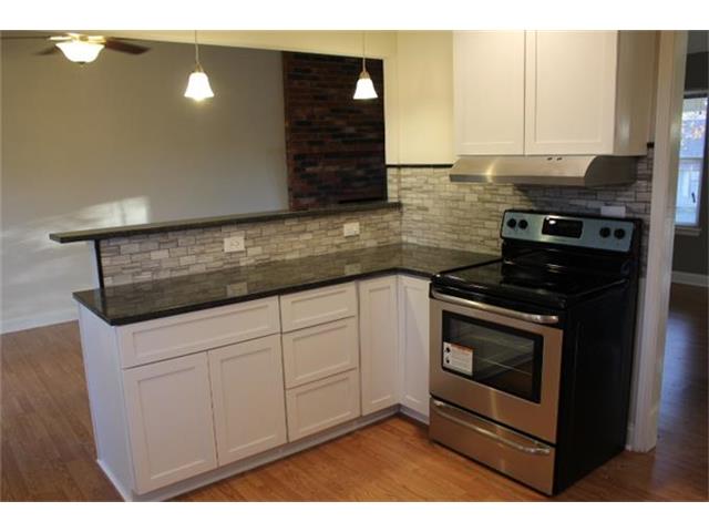 7706 NW 69TH Street, Kansas City, MO 64152