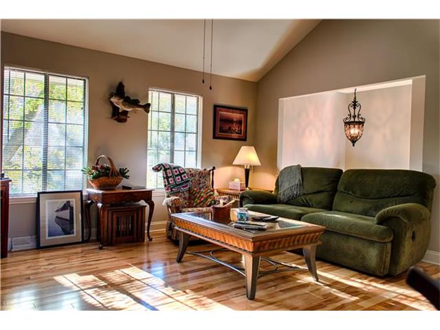 10602 NW VERLIN Drive, Parkville, MO 64152