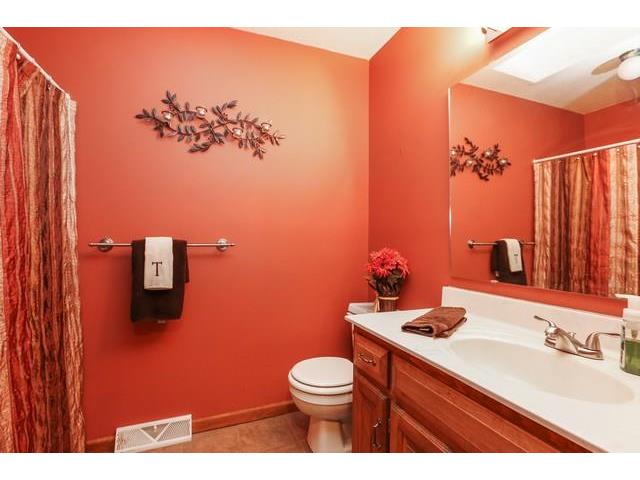 9524 NW 86th St, Kansas City, United States 64153