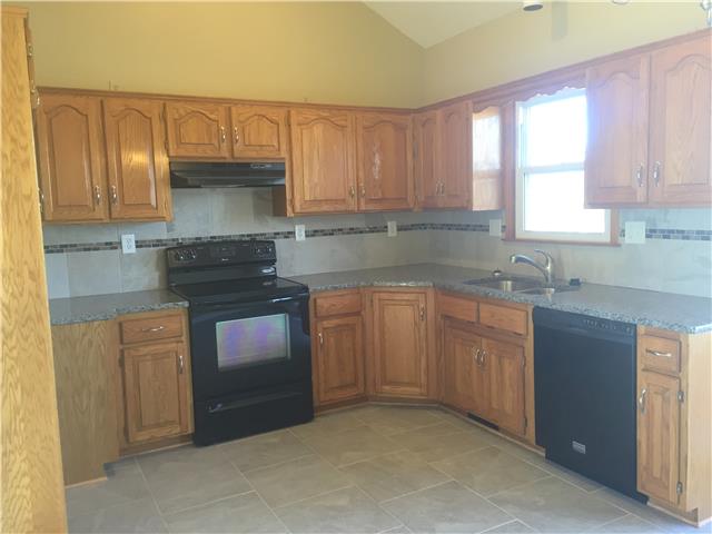 9714 NW 87th Street, Kansas City, MO 64153