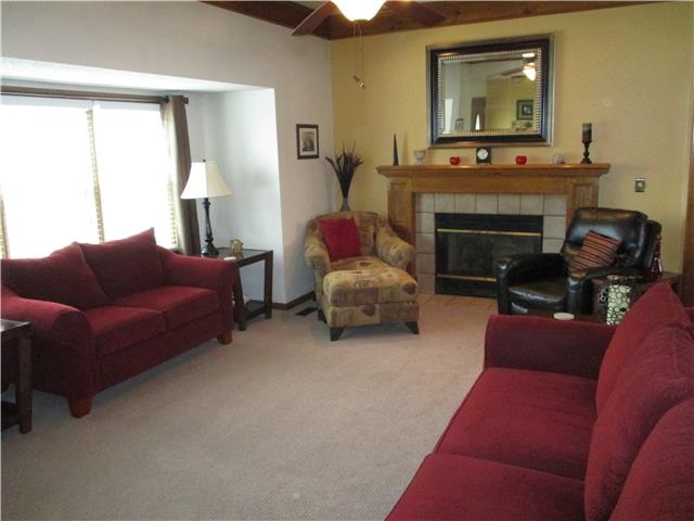 10103 N Central Street, Kansas City, MO 64155