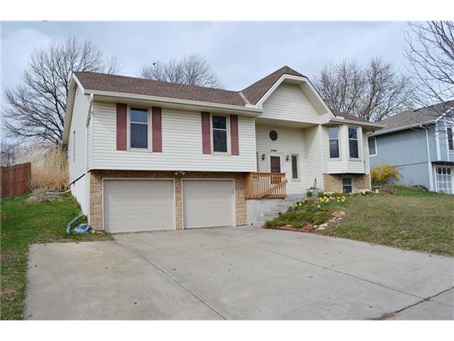 10118 N WYANDOTTE Avenue, Kansas City, MO 64155