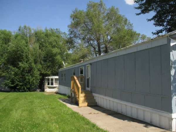 North Star Village Mobile Home Community 10721 N StarkKansas City, MO 64157