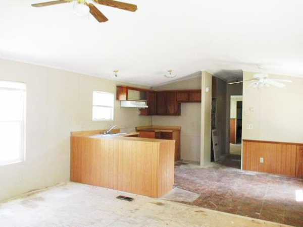 North Star Village Mobile Home Community 10721 N StarkKansas City, MO 64157