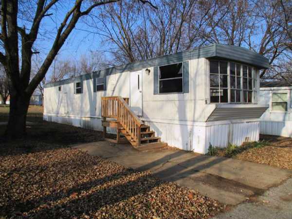 North Star Village Mobile Home Community 8810 NE 107th TerraceKansas City, MO 64157