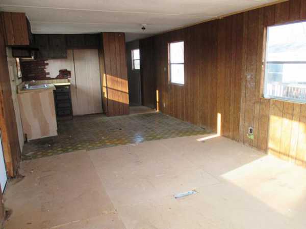 North Star Village Mobile Home Community 8810 NE 107th TerraceKansas City, MO 64157
