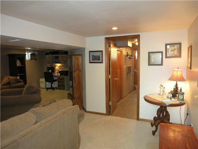 317 N Center Street, Cameron, MO 64429