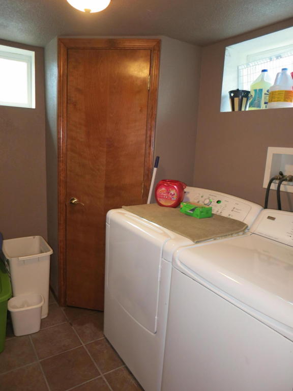 317 N Center St, Cameron, MO 64429