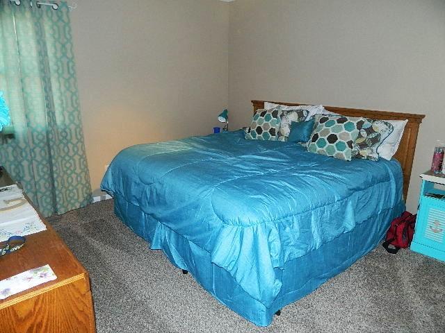 433Frederick Dr, Gower, MO 64454