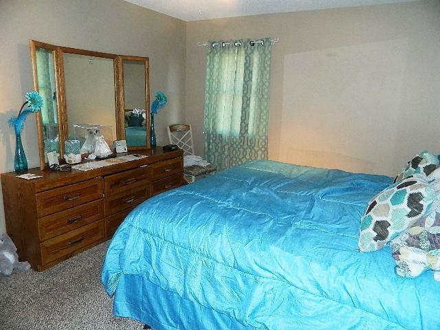 433Frederick Dr, Gower, MO 64454