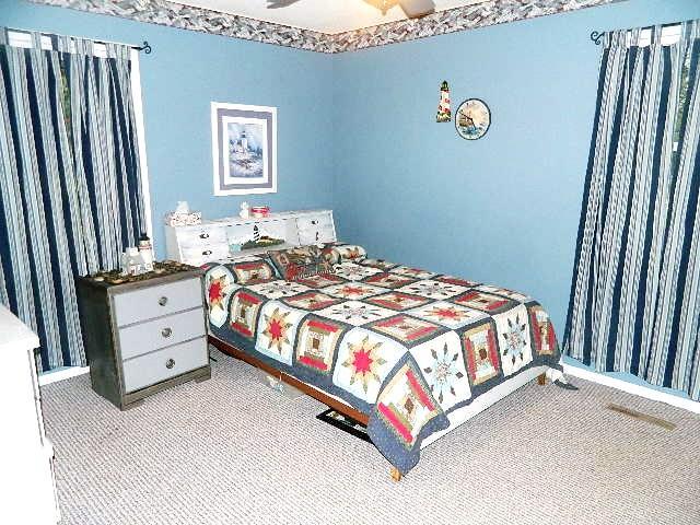 433Frederick Dr, Gower, MO 64454