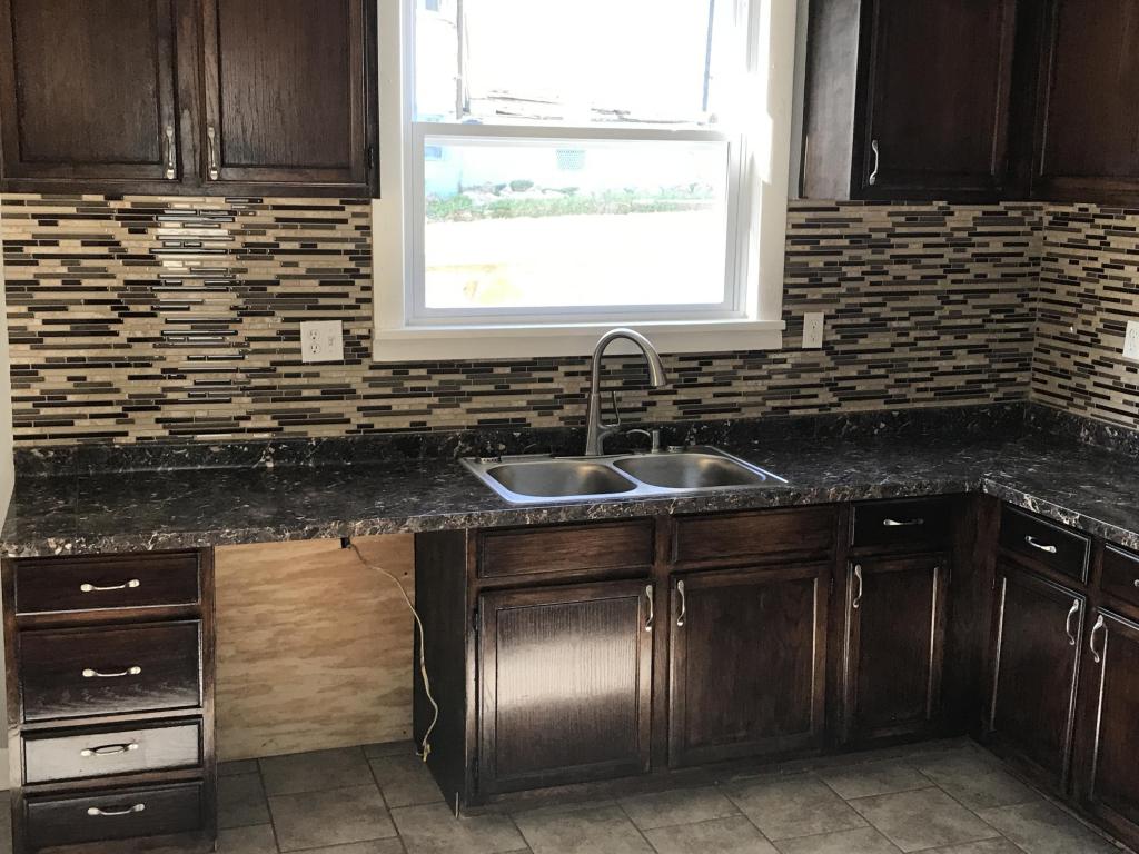 321 N 15th St, St Joseph, MO 64501