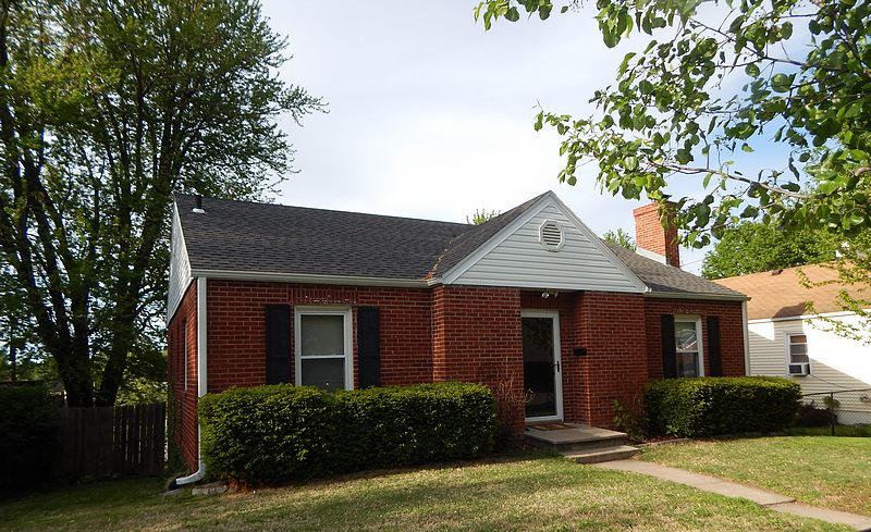 2009Union St, St Joseph, MO 64501