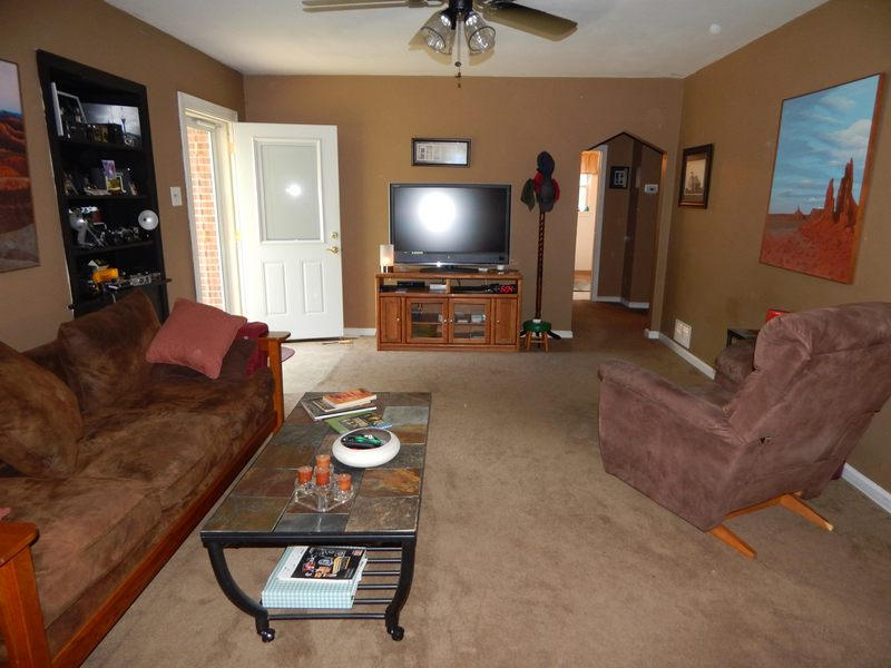 2009Union St, St Joseph, MO 64501