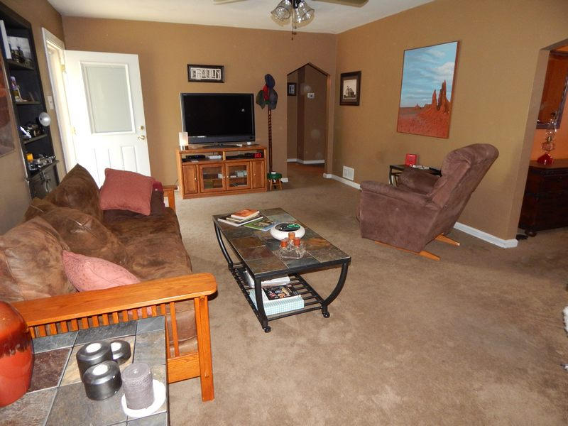 2009Union St, St Joseph, MO 64501