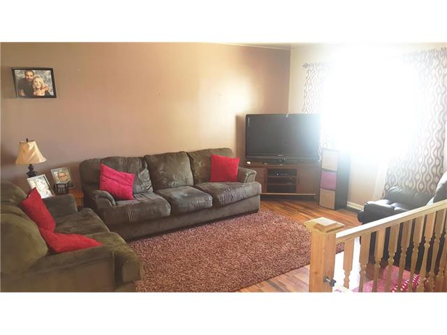 4710 Valley Lane, St Joseph, MO 64503