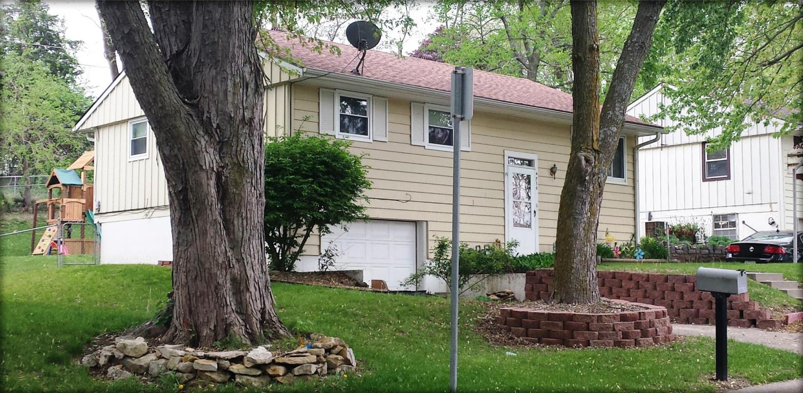4710Valley Ln, St Joseph, MO 64503