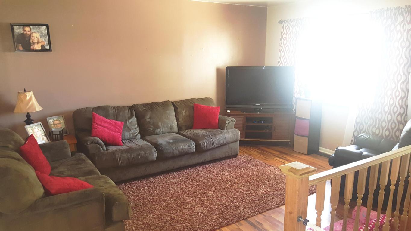 4710Valley Ln, St Joseph, MO 64503