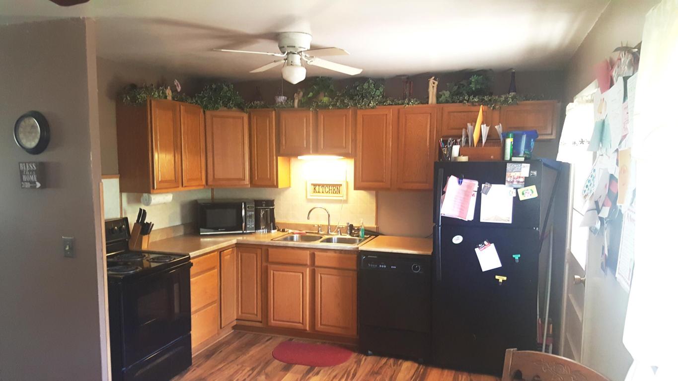 4710Valley Ln, St Joseph, MO 64503