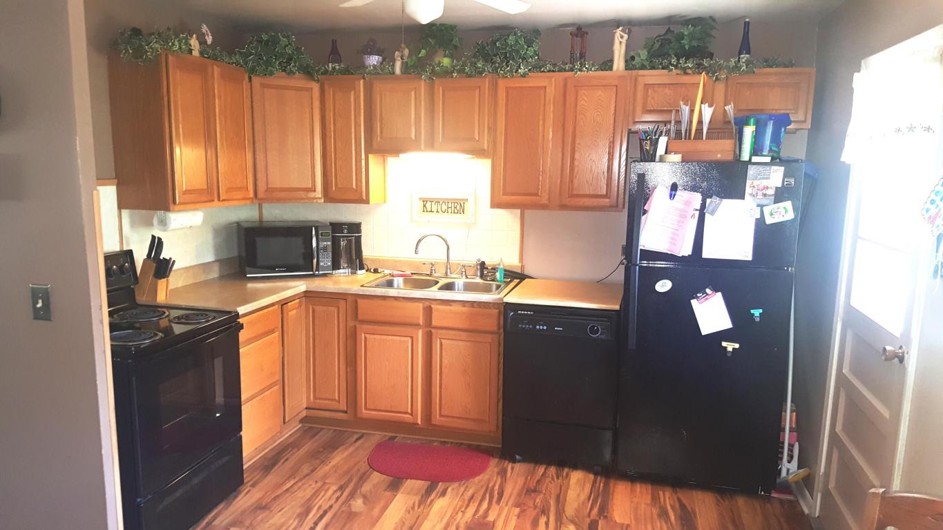 4710Valley Ln, St Joseph, MO 64503