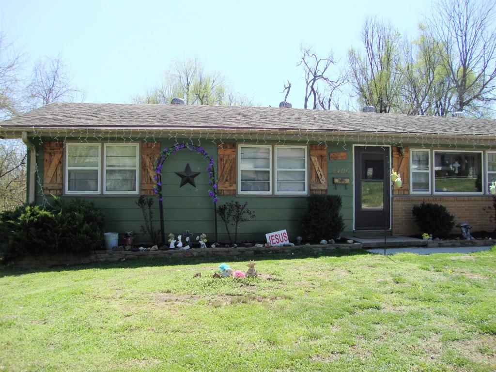 2406Big Pine Dr, St Joseph, MO 64503