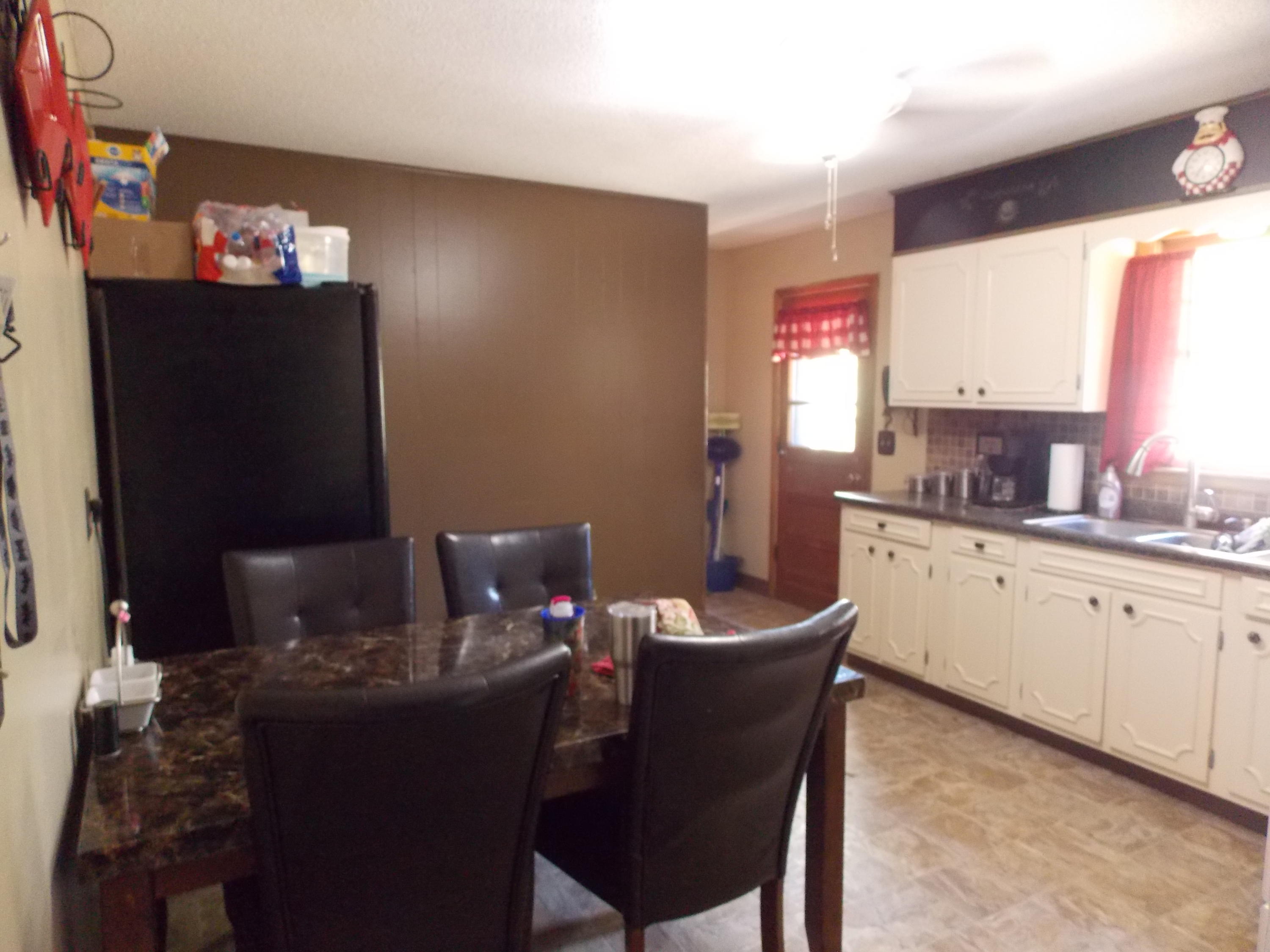 2215 S 15th Street, St Joseph, MO 64503