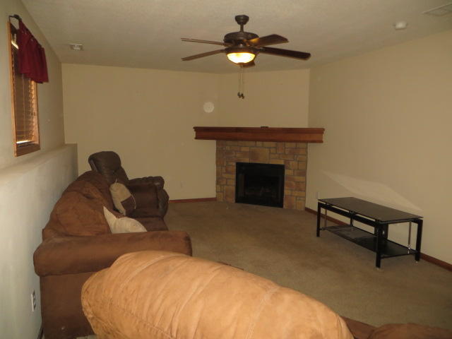 3502Stardust Dr, St Joseph, MO 64503