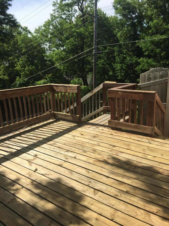 208 W Vassar St, St Joseph, MO 64504