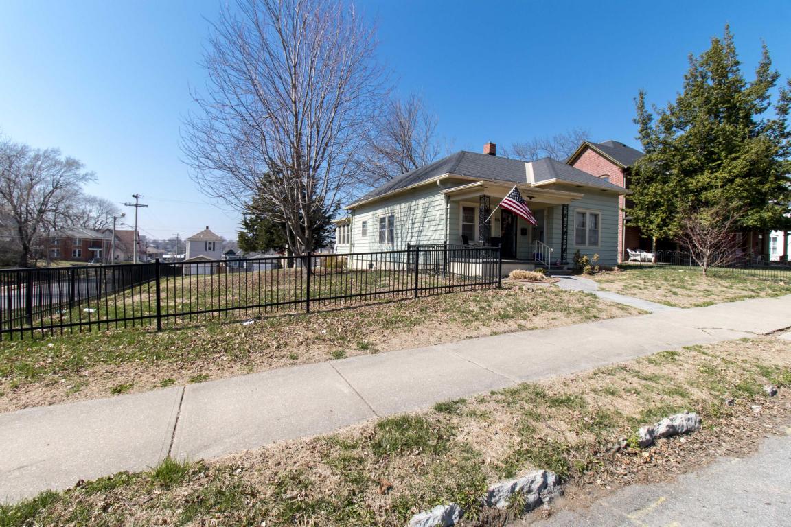 806 N 24th St, St Joseph, MO 64506
