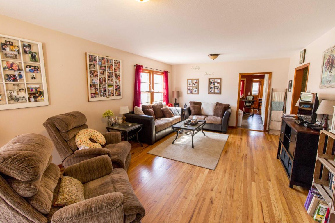 806 N 24th St, St Joseph, MO 64506