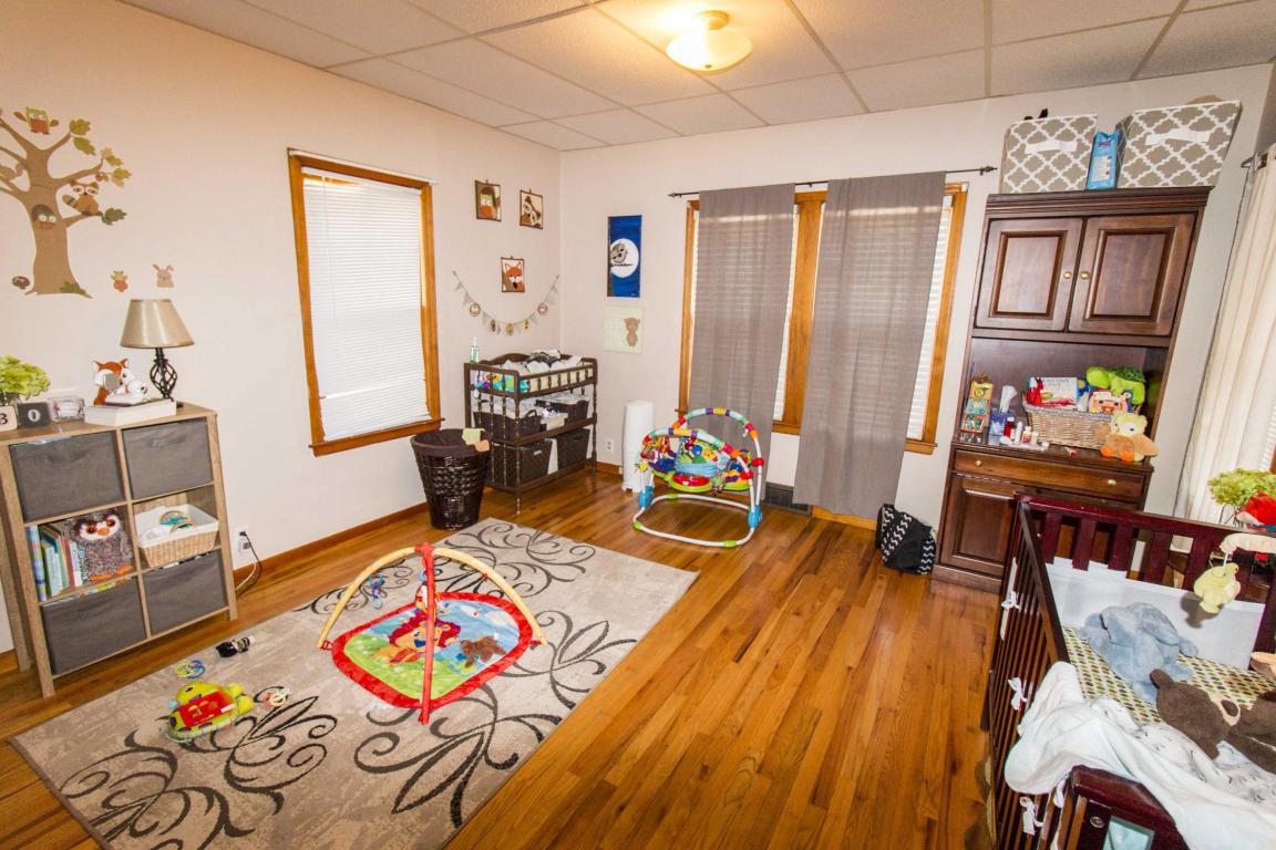 806 N 24th St, St Joseph, MO 64506